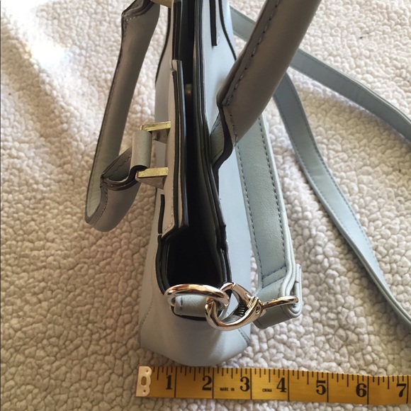 NWOT, Danielle Nicole Crossbody in pale blue - Picture 9 of 11